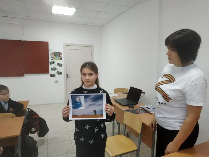 photo_5244594740383126129_y