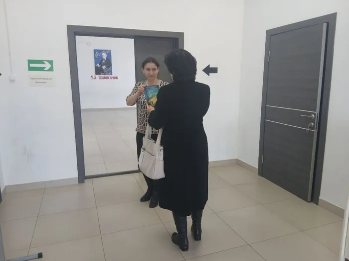 photo_5224609402856346883_y