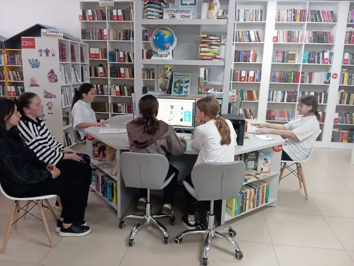 photo_5244950131746999694_y