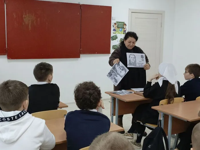 photo_5199647924810354920_y