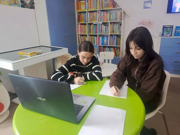 photo_5233430166170703035_y